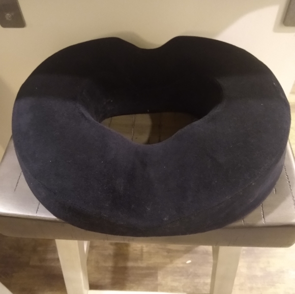 SALE 📸 Donut pillow - Picture 3 of 4